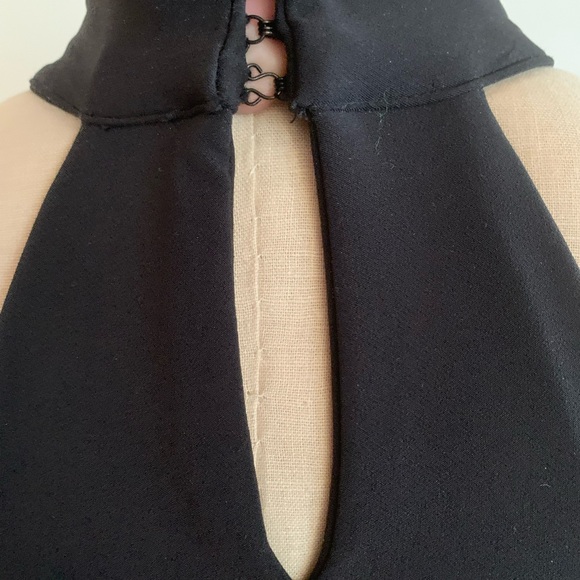 HOUSE OF CB Halter Neck Ruffle Hem Crepe Cocktail Dress - Picture 4 of 9